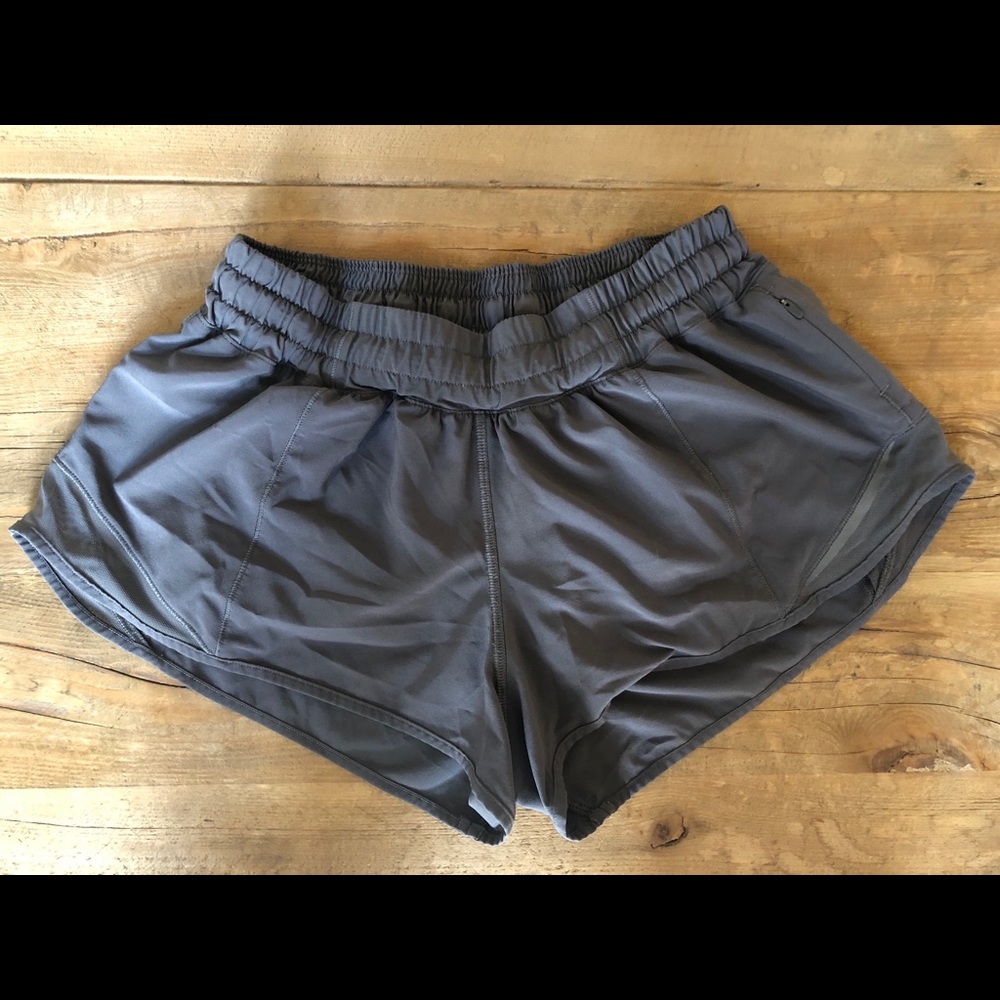 Lululemon Hotty Hot Shorts II Sz 6 Inseam …
